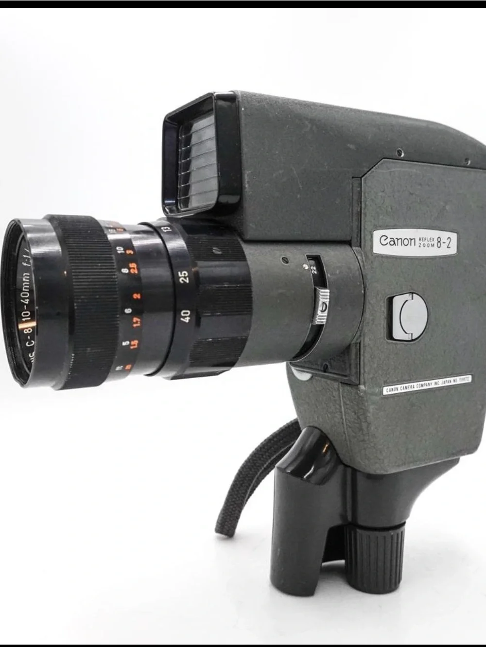 Canon Reflex Zoom 8-2 Super 8 Camera - Black and Gray
